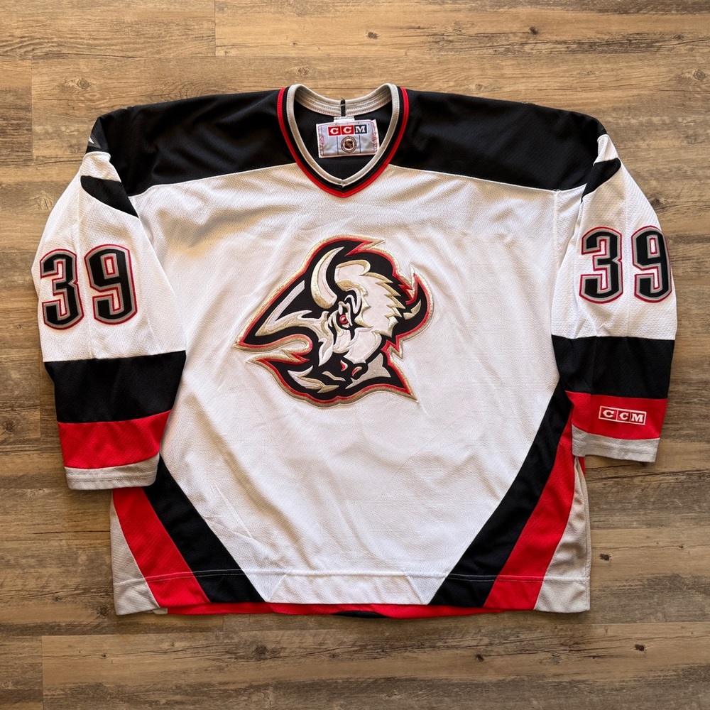Vintage NHL CCM Hasek Buffalo Sabres Jersey